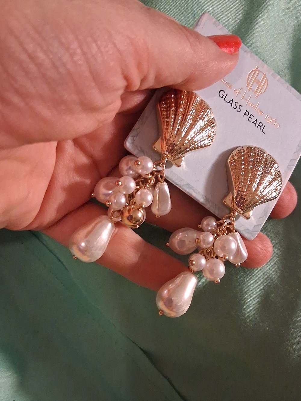 NEW! House of Harlow 1960 Gold Shell Cluster Pearl Drop Earrings NWOT - Picture 4 of 5